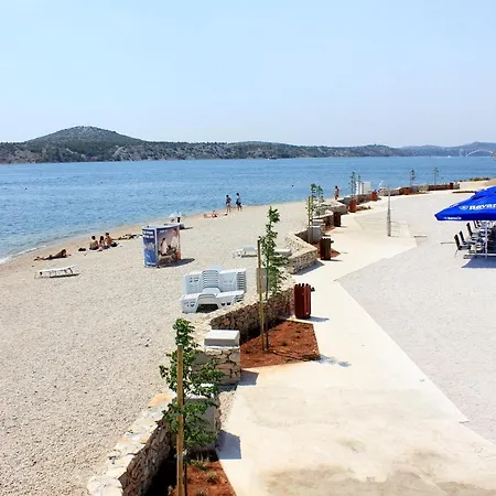 Apartment With Wifi - 18960 Sibenik